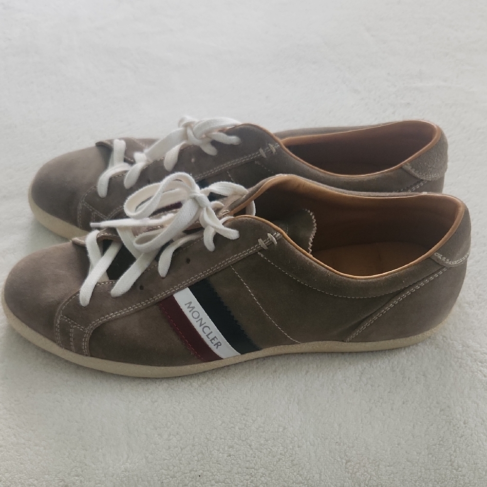 Moncler Men's Taupe Sneakers with Tricolor Detail